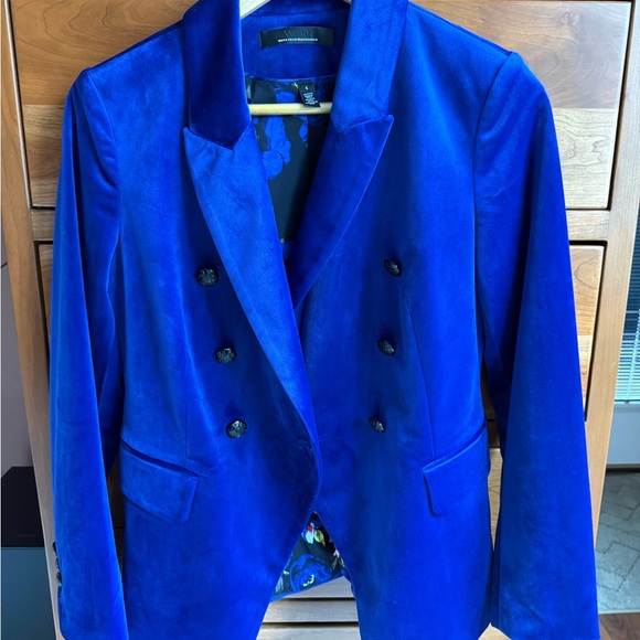 WHBM Studio Blazer, Blue Velvet, Size 4 - Picture 2 of 3